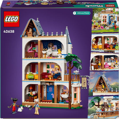 LEGO Friends Castle Bed and Breakfast Hotel Playset, brinquedo de construção para crianças de 12 anos ou mais, com 4 minibonecas, uma figura de cachorro e acessórios, ideia de presente para meninas, meninos e adolescentes 42638