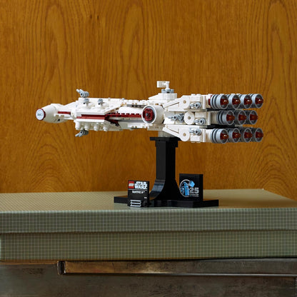 LEGO Conjunto Star Wars Tantive IV, kit de modelo de nave estelar colecionável do 25º aniversário para adultos construirem, veículo icônico de uma nova esperança, casa de recordações, presentes de decoração de escritório para homens, mulheres e fãs 75376