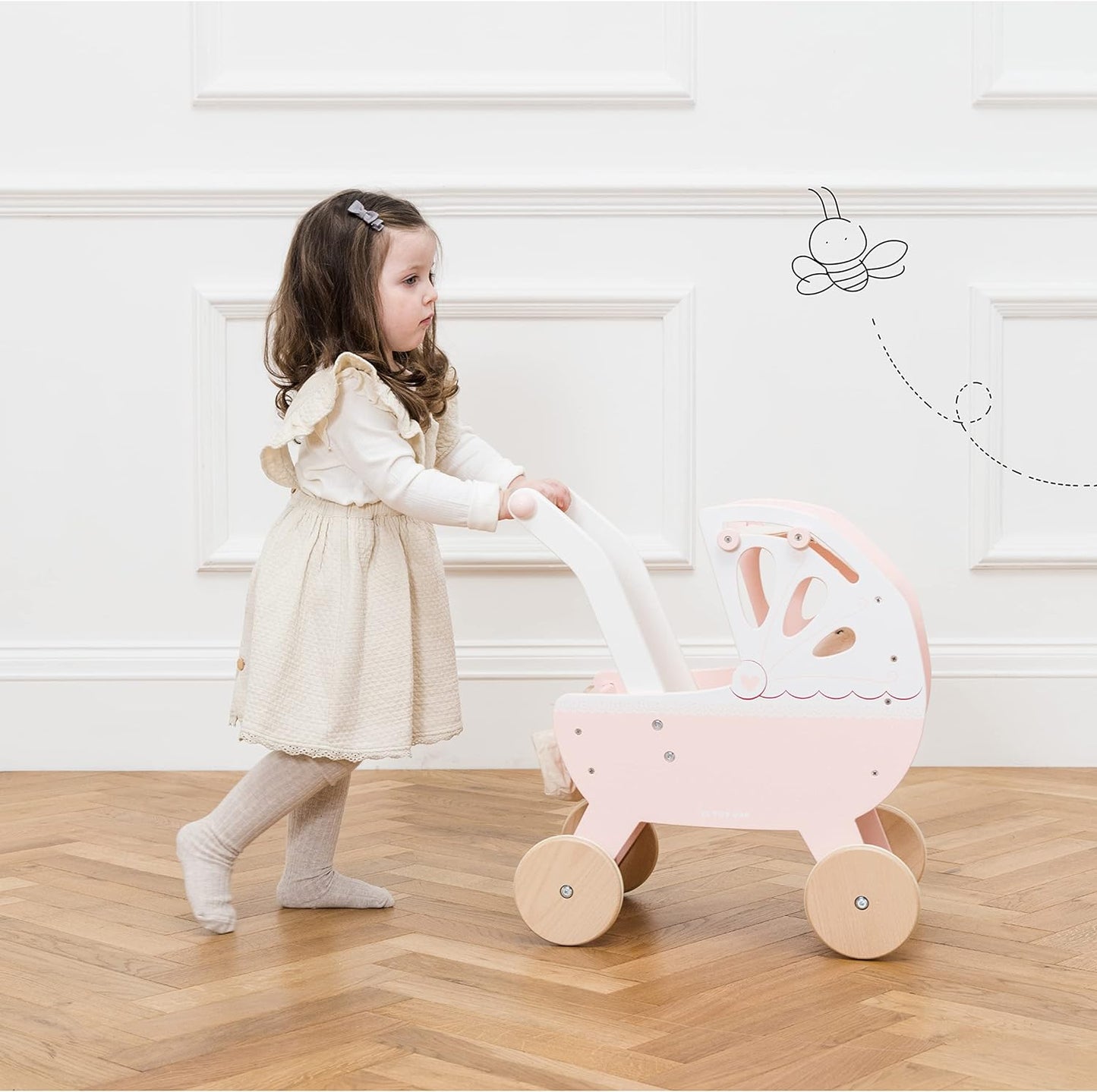 Le Toy Van - Brinquedo de madeira educacional Role Play Beautiful Sweet Dreams Doll Toy Pram | Conjunto de carrinho de bebê fingir brincar - para maiores de 3 anos