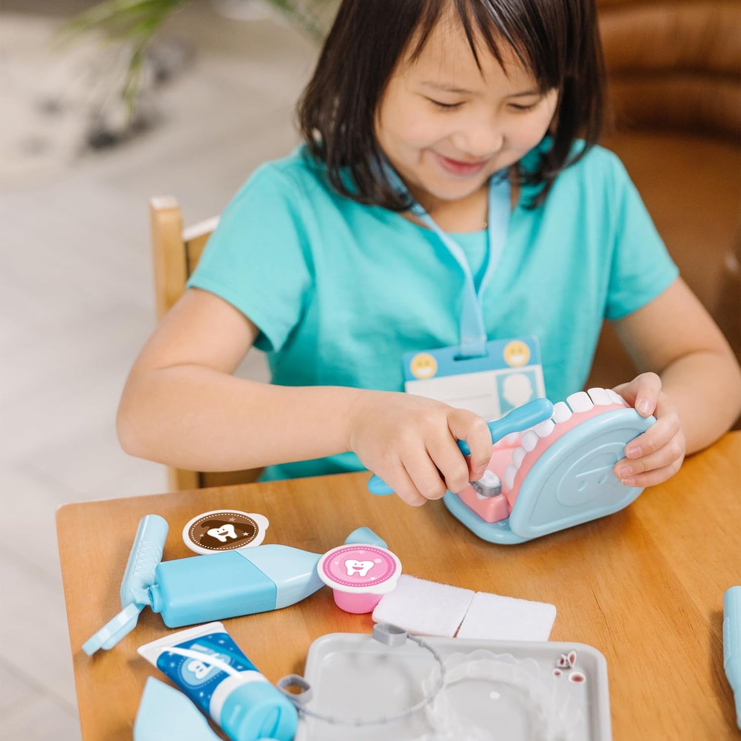 Melissa & Doug Kit de dentista Super Smile para crianças, brinquedos de dramatização para meninas de 3 anos ou mais | Brinquedos de dentista para crianças | Brinquedos educativos para meninos de 3 anos | Crianças