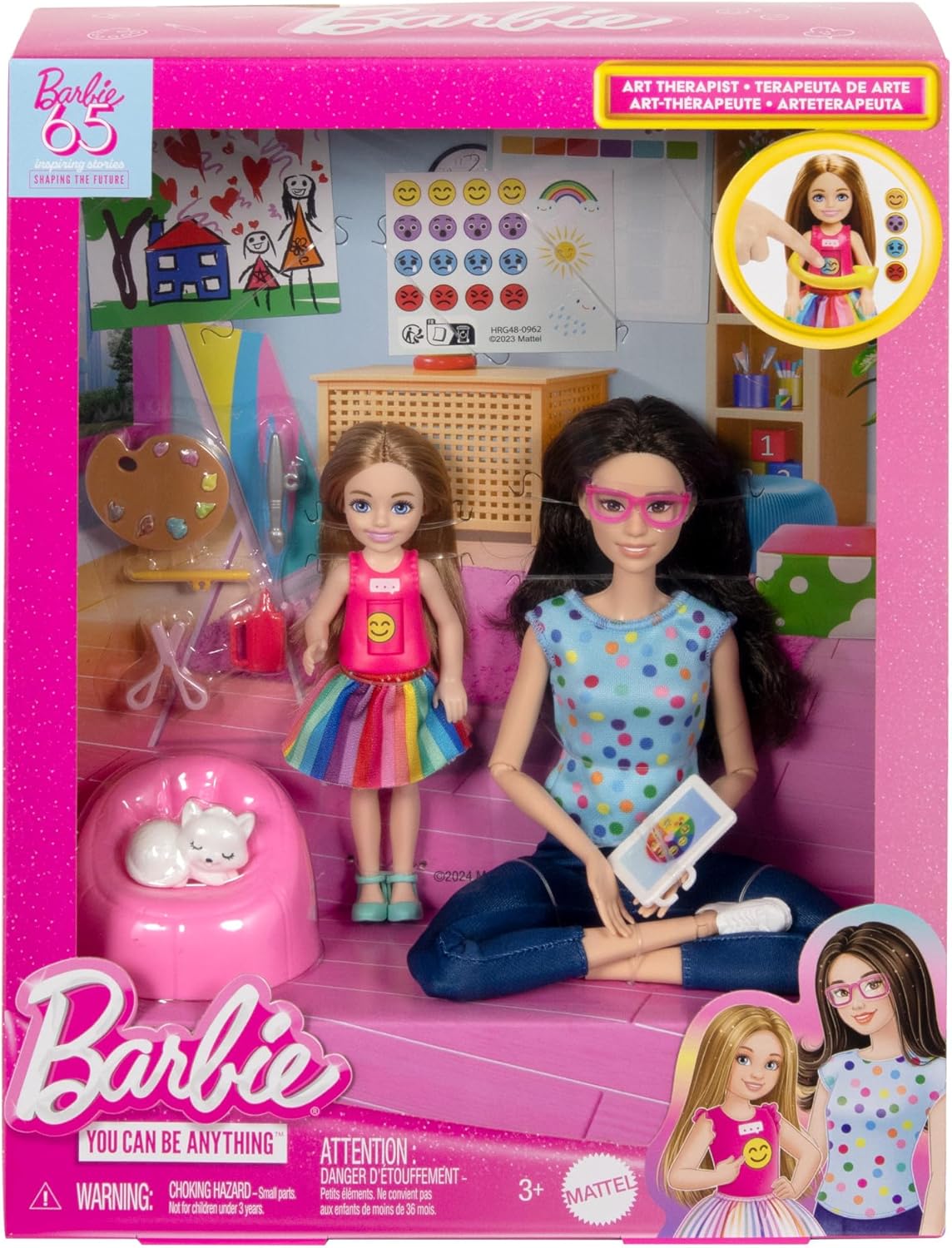 Barbie Conjunto de arteterapia com boneca terapeuta, boneca pequena com camisa emoji giratória e acessórios, incluindo animal de estimação, peças com tema de arte, adesivos e muito mais, HRG48