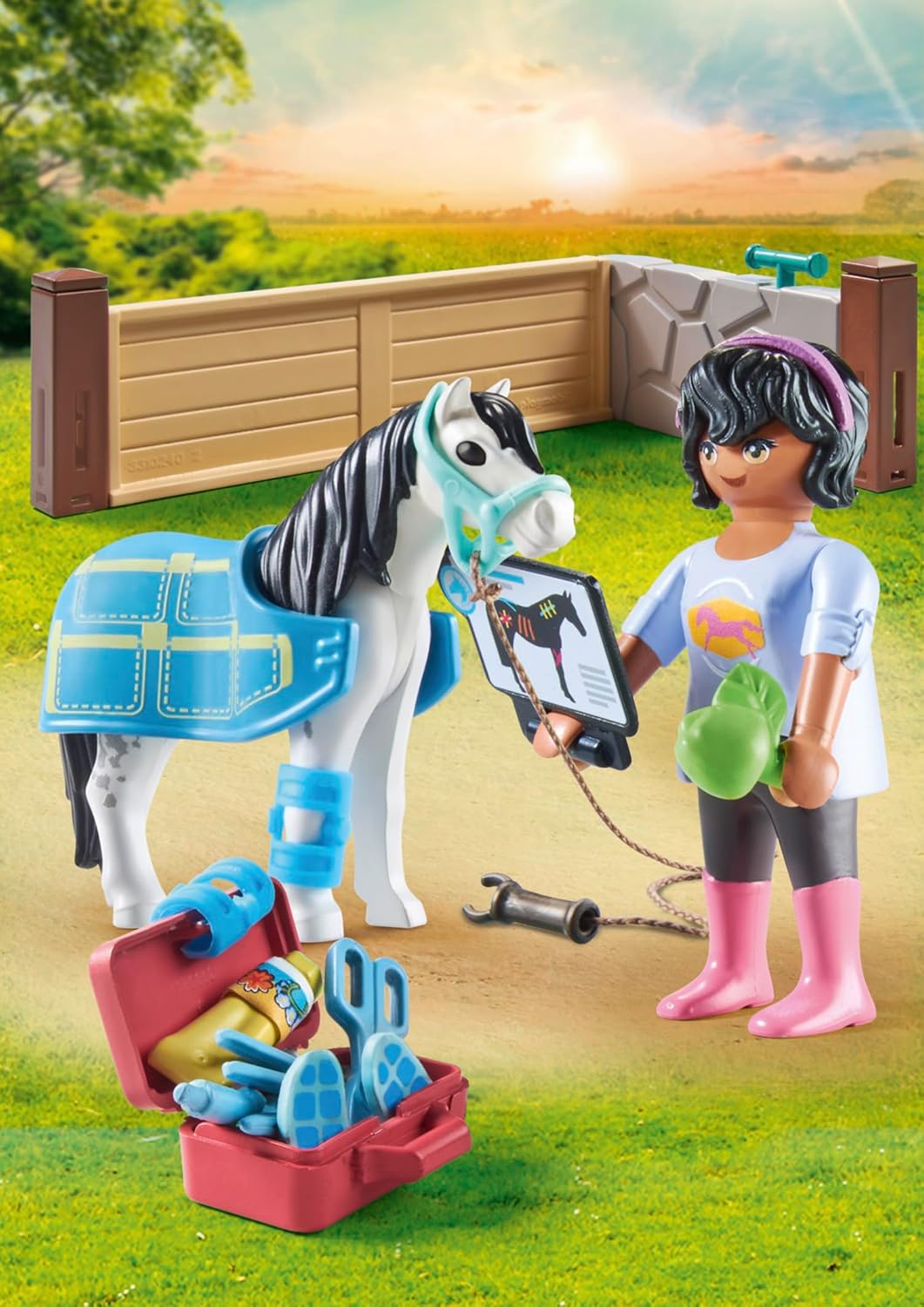 Playmobil 71497 Cavalos da Cachoeira: Horse Therapist, carinho e nutrição para os cavalos, com bandagens e guloseimas saborosas, conjuntos de jogos detalhados adequados para crianças a partir de 4 anos