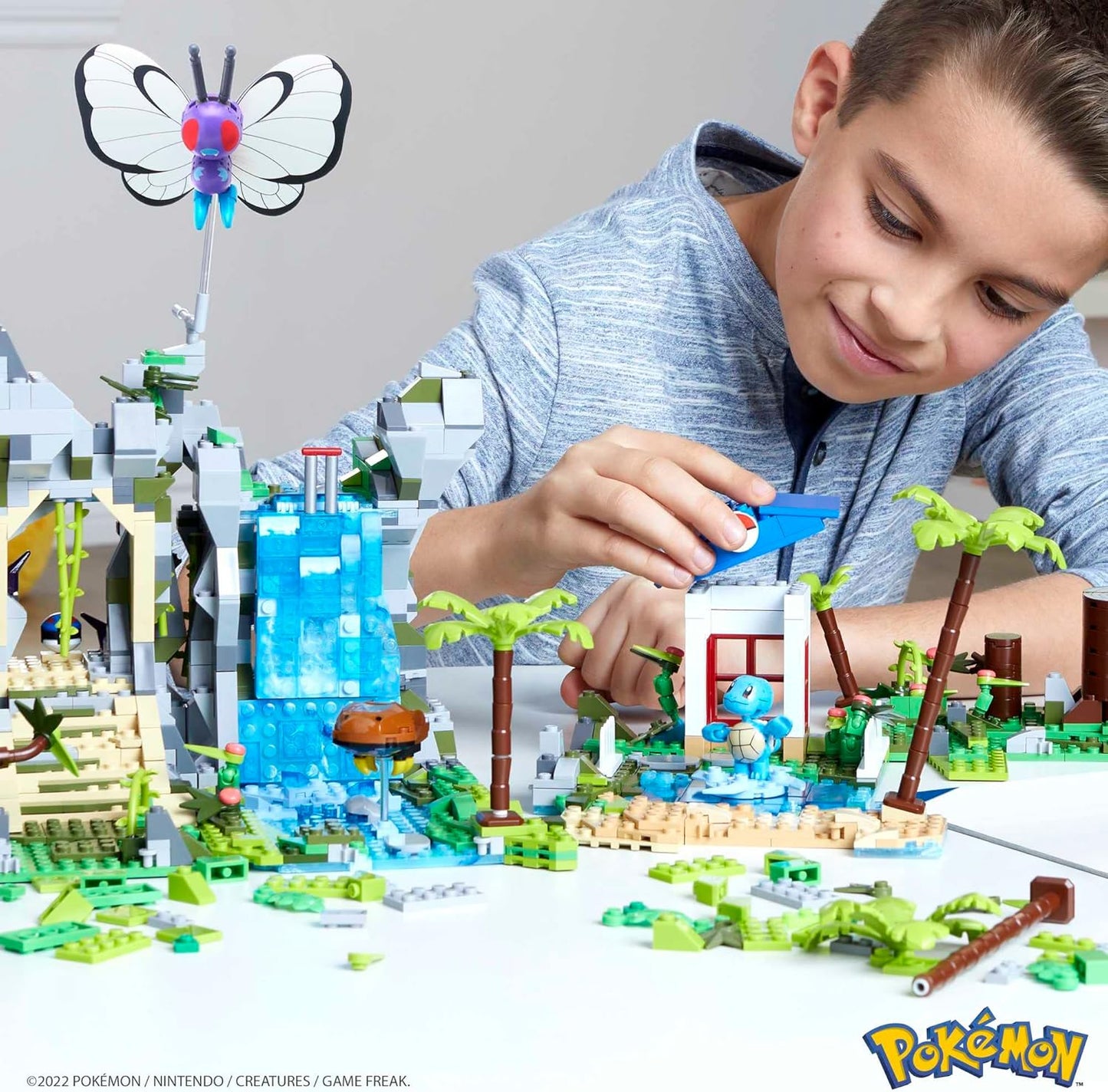 MEGA Conjunto de brinquedos de construção Pokémon Jungle Voyage com 1362 peças, 4 personagens articulados e articulados e ambiente, para crianças