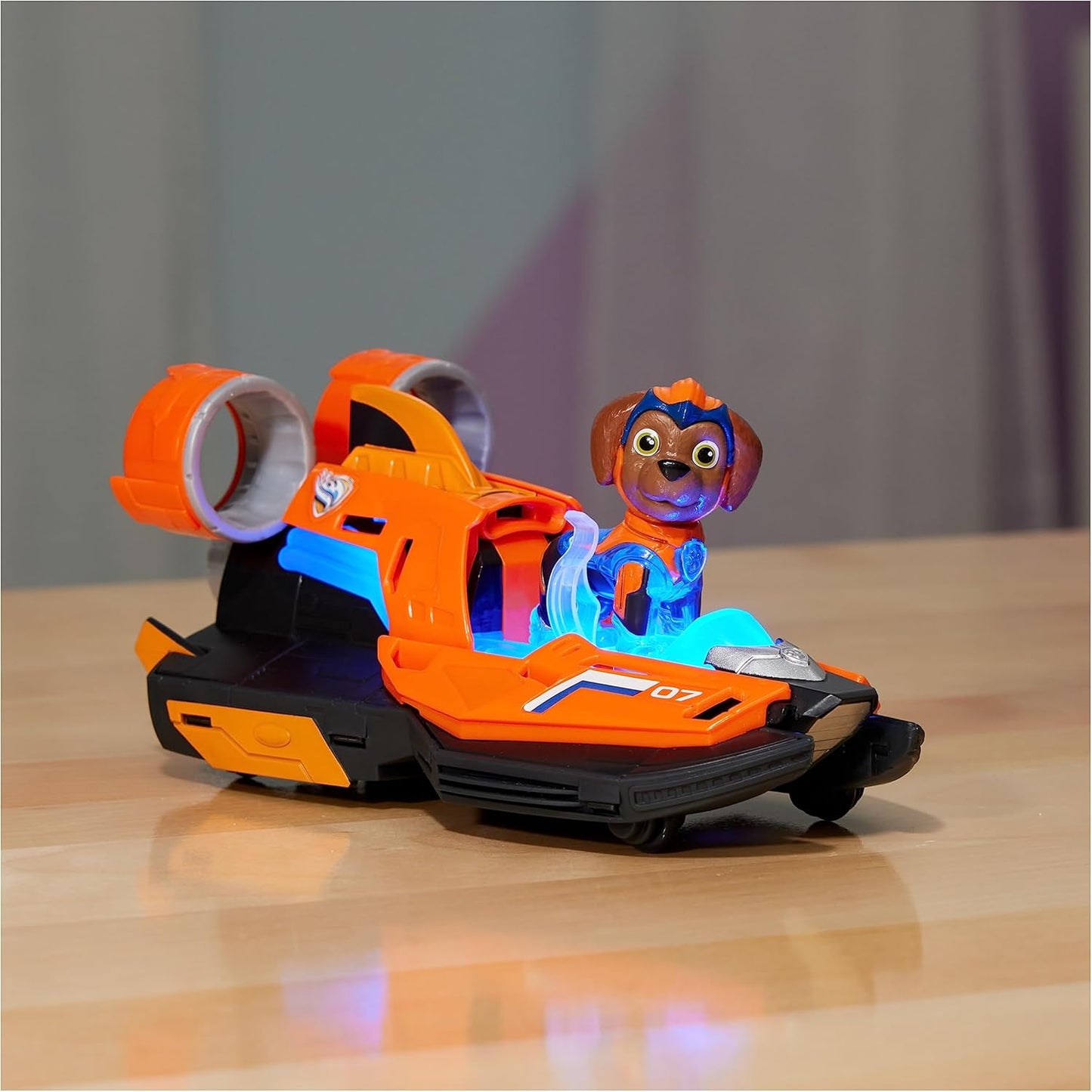 Paw Patrol: The Mighty Movie, Jet Boat de juguete con figura de acción de Zuma Mighty Pups, luces y sonidos, juguetes para niños y niñas 3+