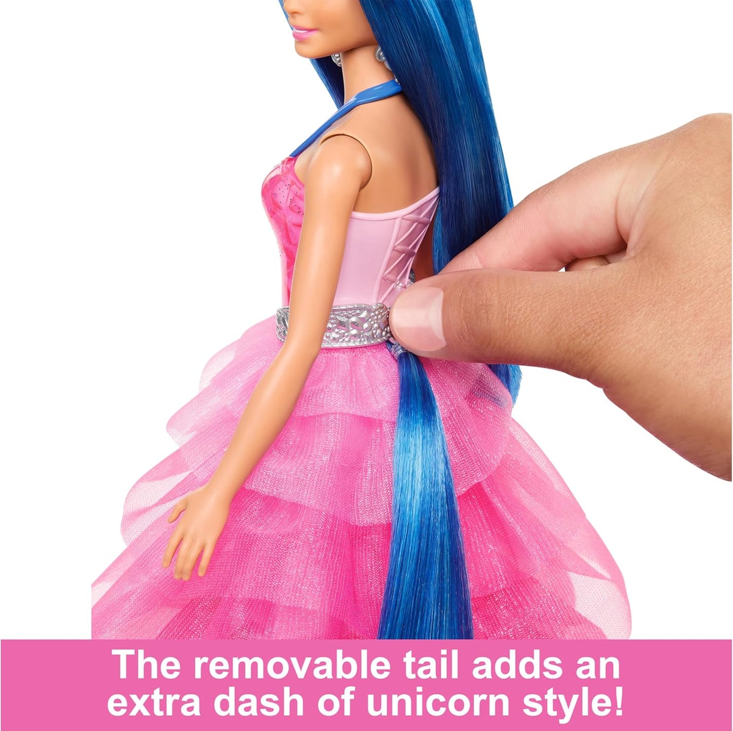 Barbie Unicórnio de brinquedo, boneca comemorativa do 65º aniversário com cabelo azul, vestido rosa e acessórios como asas de safira e alicórnio de estimação, HRR16