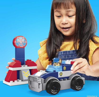 Mattel Mega Bloks PAW Patrol Chase's City Police Cruiser, 1 figura articulada de Chase, 30 mini blocos de construção, brinquedos de construção para crianças, maiores de 3 anos, GYJ00,