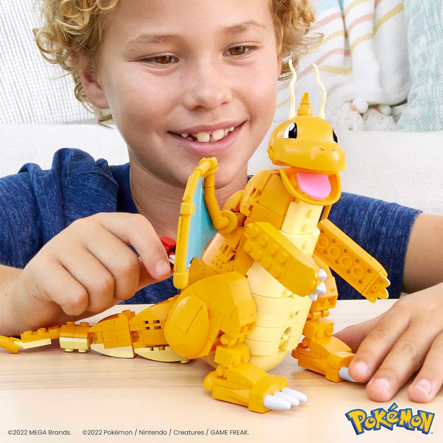 MEGA Brinquedos de construção de bonecos de ação Pokémon para crianças, Dragonite com 387 peças e movimento de bater asas, ideia de presente para maiores de 9 anos, HKT25