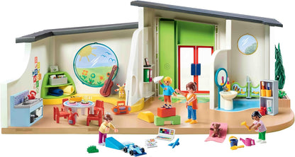 Playmobil 71601 MyLife: Rainbow Daycare, grande conjunto de jardim de infância com vários acessórios e uma campainha funcional, conjuntos de jogos detalhados adequados para crianças a partir de 4 anos