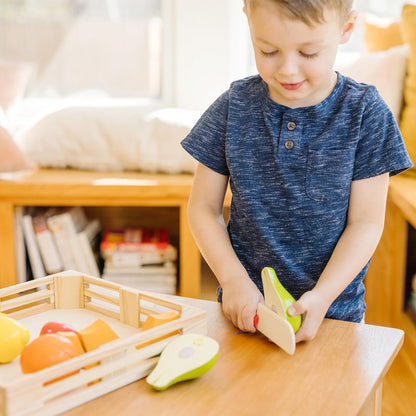 Melissa & Doug Conjunto de corte de brinquedos de frutas de madeira | Crianças brincam com comida | Brinquedos de dramatização para crianças | Acessórios de cozinha para crianças | 3+ | Presente para menino ou menina, preto