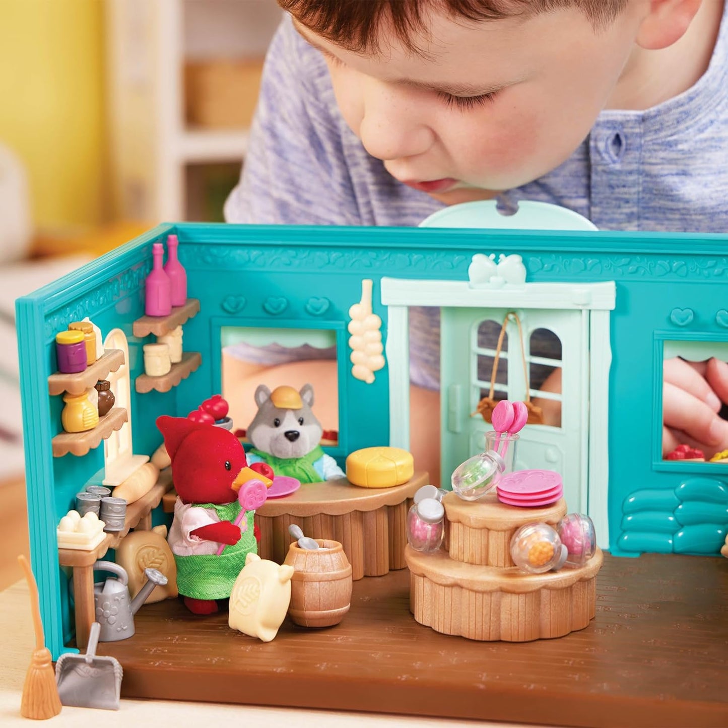 Li'l Woodzeez Store Playset – Honeysuckle Hollow General Store – Conjunto de brinquedos de 69 peças – Brinquedos de família para crianças de 3 anos ou mais