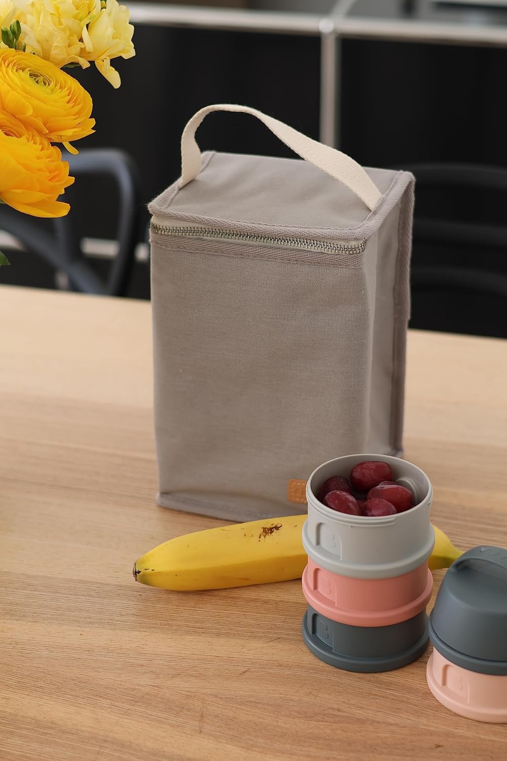 BEABA, Bolsa isotérmica para comida de bebê, Armazenamento de mamadeiras de tamanho grande, Grande capacidade, Transporta uma refeição completa, Material macio, Dobrável, Tecido impermeável, Cinza pérola