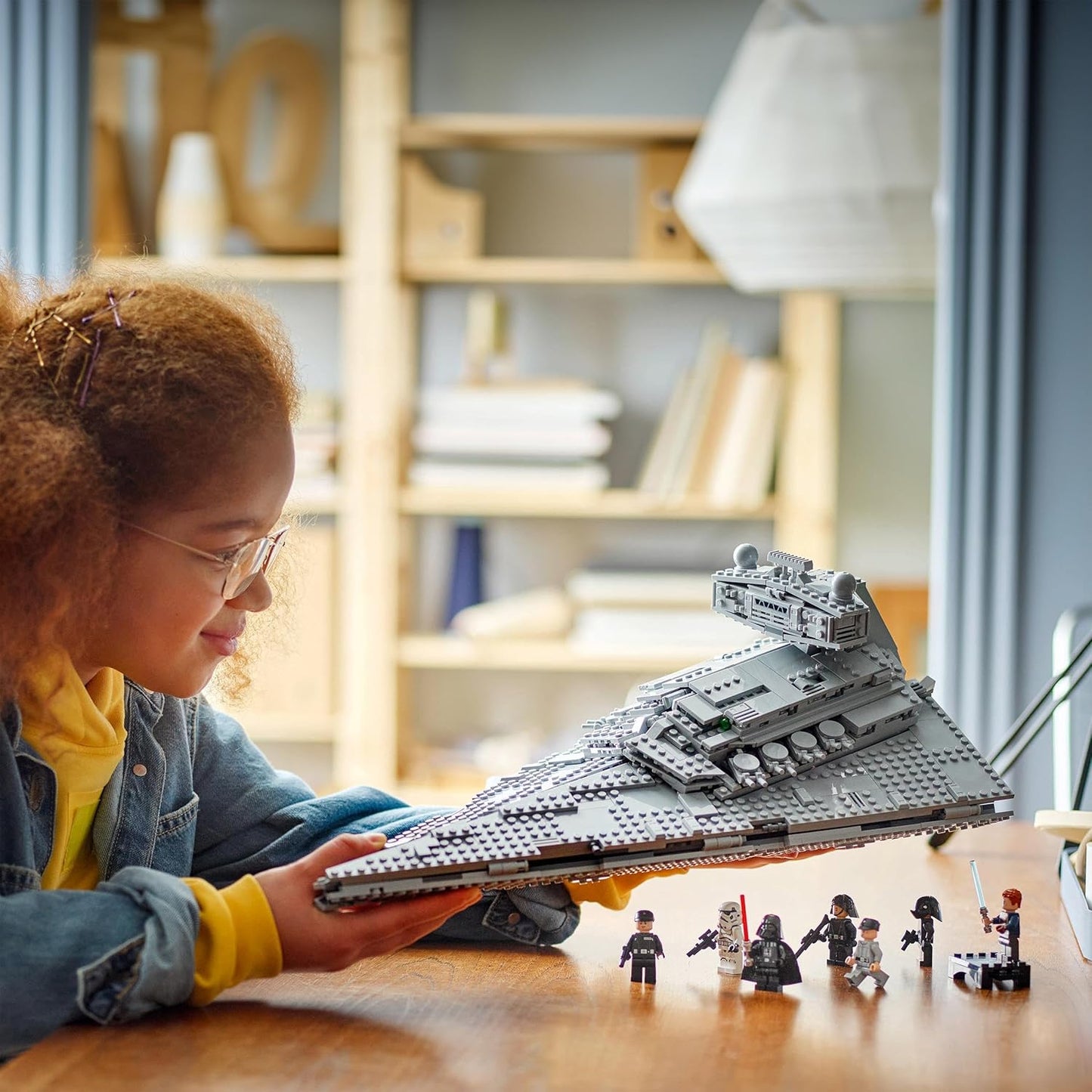 LEGO Star Wars Imperial Star Destroyer Brinquedo de construção de nave estelar, colecionável Um conjunto New Hope inclui uma minifigura do personagem Darth Vader, presente de aniversário para crianças, meninos e meninas com mais de 10 anos