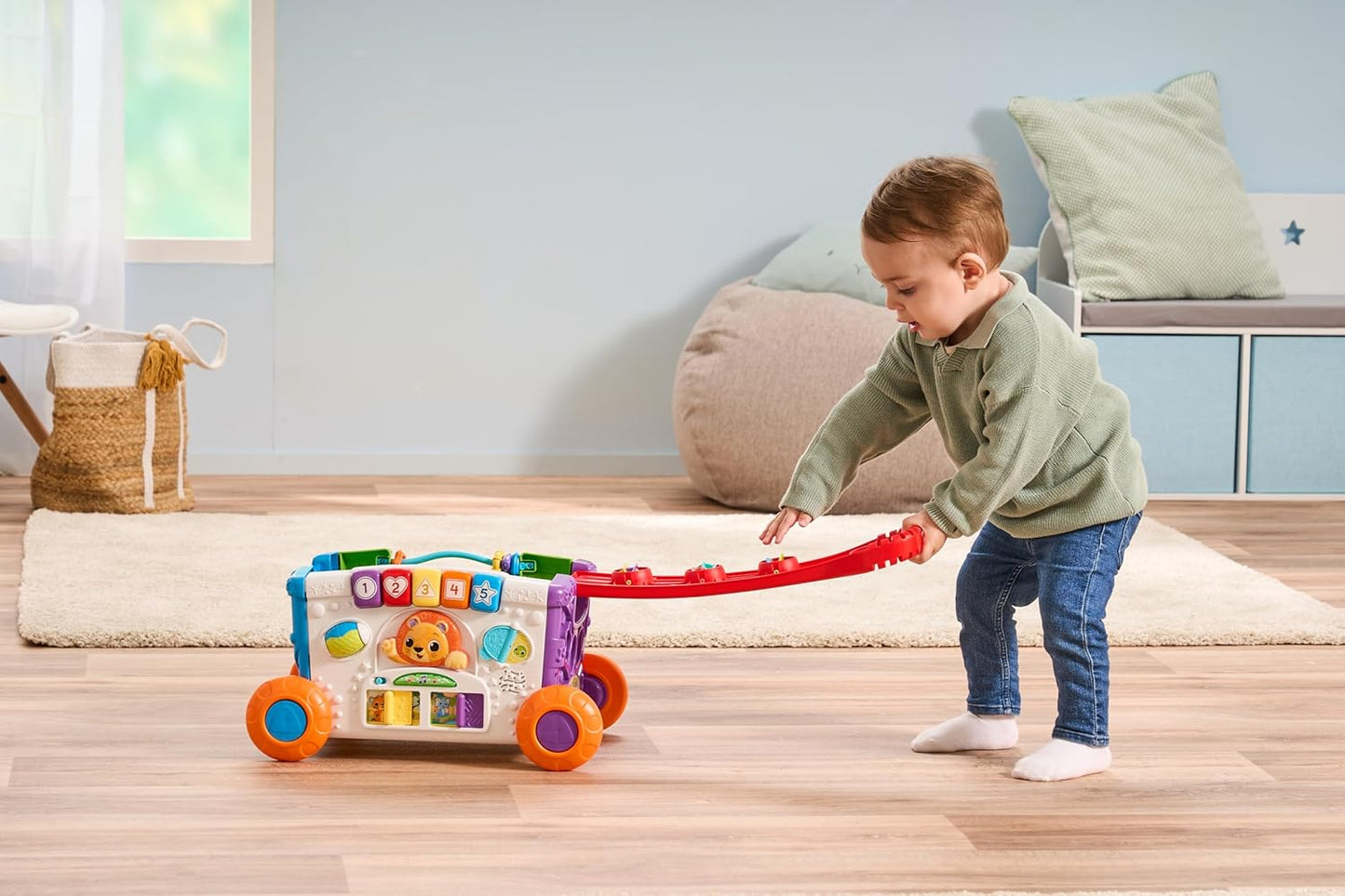 VTech Carrinho de atividades Baby Sort & Discover, Painel de atividades com luzes e materiais manipuláveis, animais, números e cores, brinquedo interativo, presente para crianças de 12, 18, 24 meses ou mais, versão em inglês