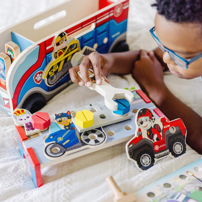 Melissa & Doug Caminhão de brinquedo PAW Patrol com blocos de construção de madeira com alfabeto e número, brinquedos infantis para meninas e meninos de 3 anos ou mais, brinquedos PAW Patrol para meninos, presente de veículos infantis para menino ou