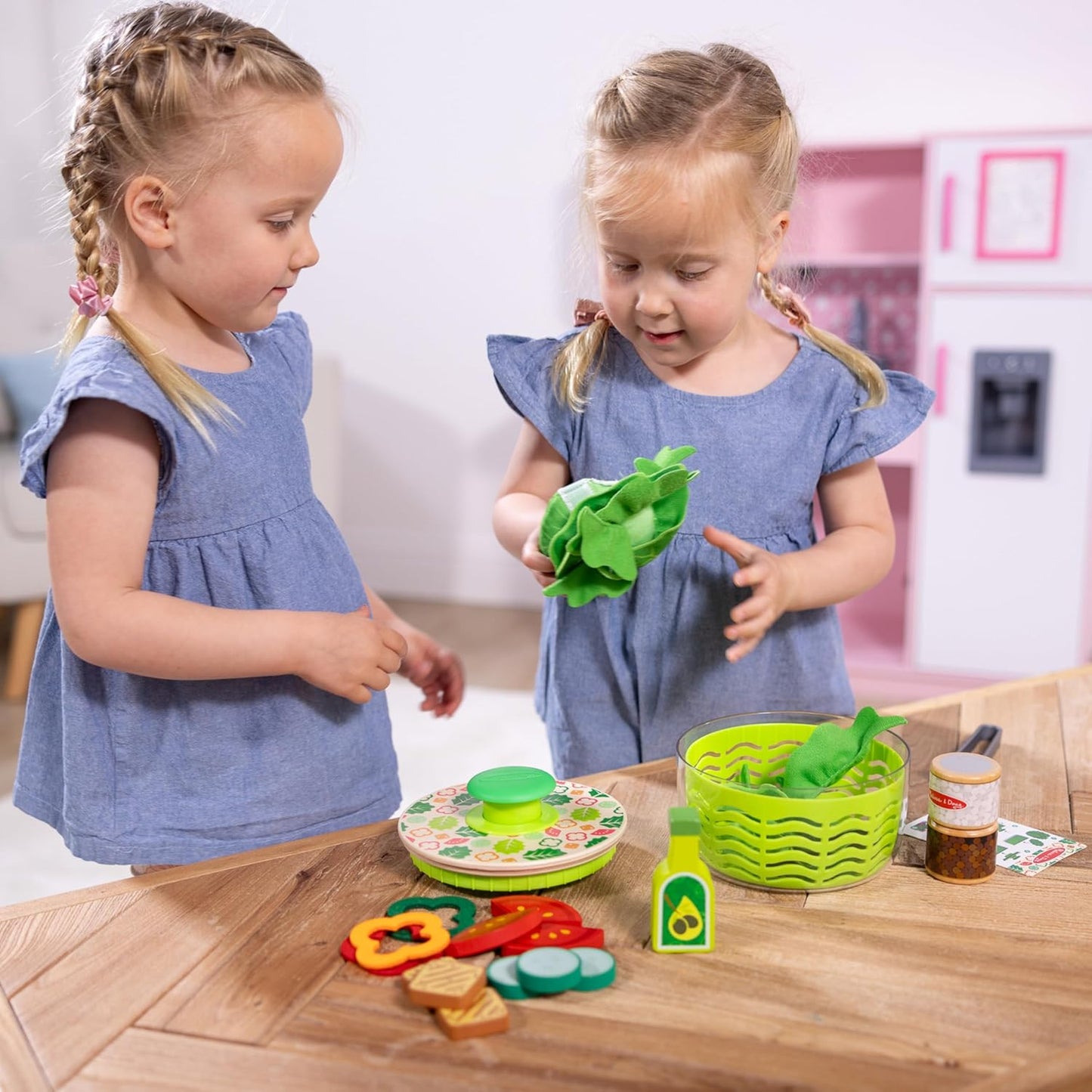 Melissa & Doug Conjunto de jogos Salad Spinner, comida de simulação para meninos e meninas de 3 anos ou mais