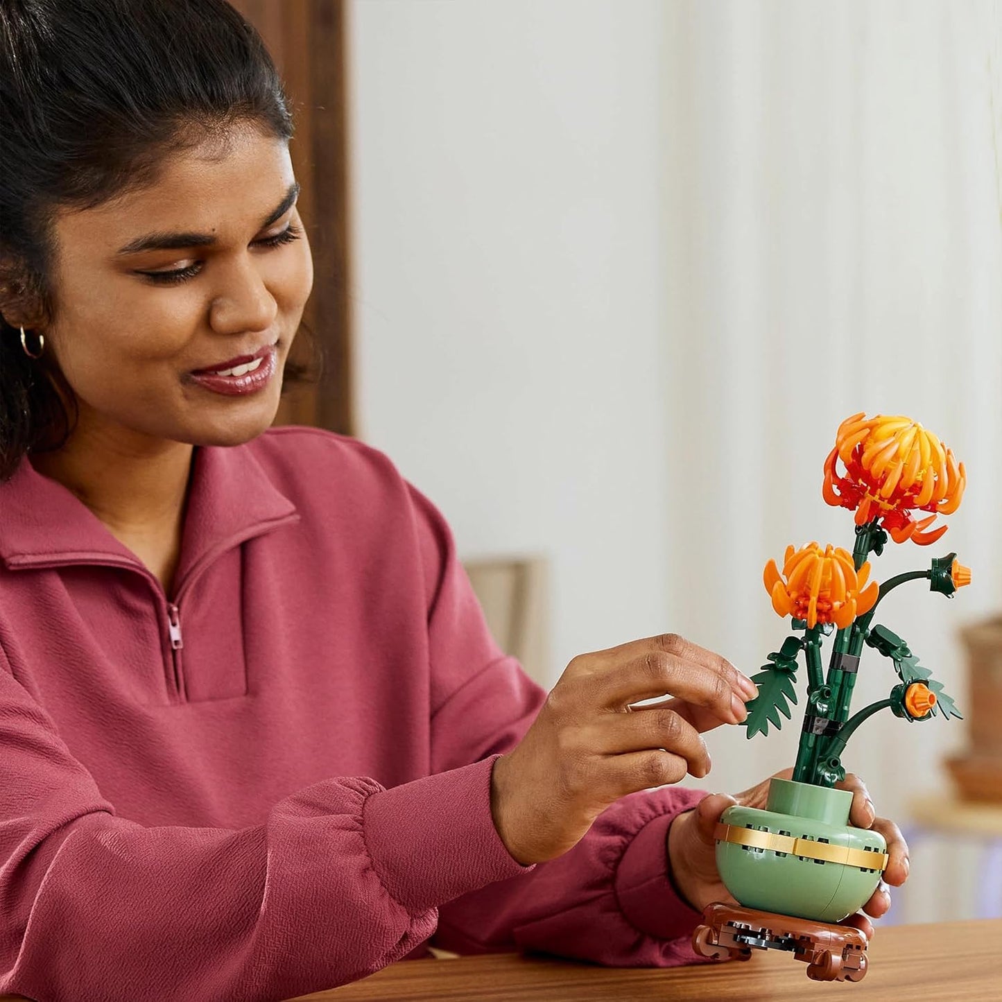 LEGO Conjunto de construção de flores de crisântemo Icons, kit de modelo criativo para adultos construirem, presente de planta artificial para mulheres, homens, ela ou ele, exibição de decoração de escritório doméstico da coleção botânica