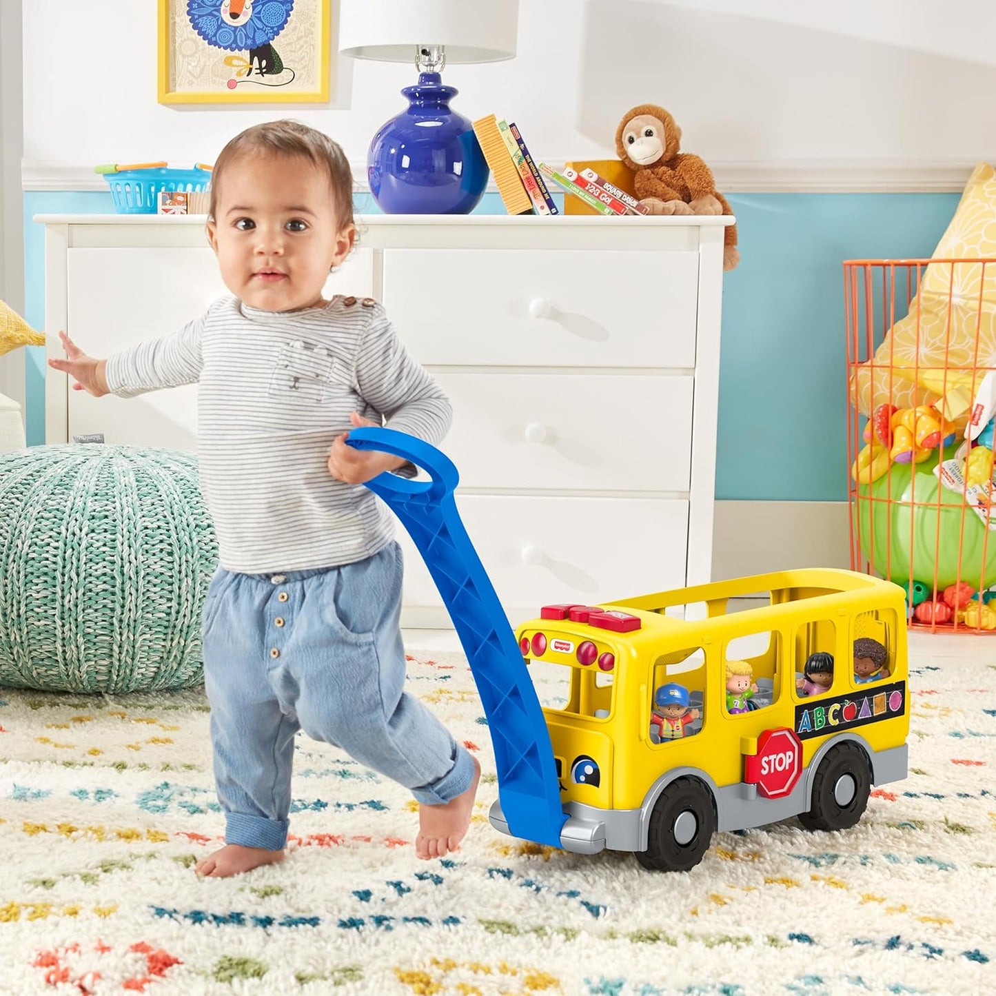 Fisher-Price Little People Brinquedo de aprendizagem para crianças, grande ônibus escolar amarelo com luzes, sons e palcos inteligentes, 4 figuras, maiores de 1 ano, GLT75