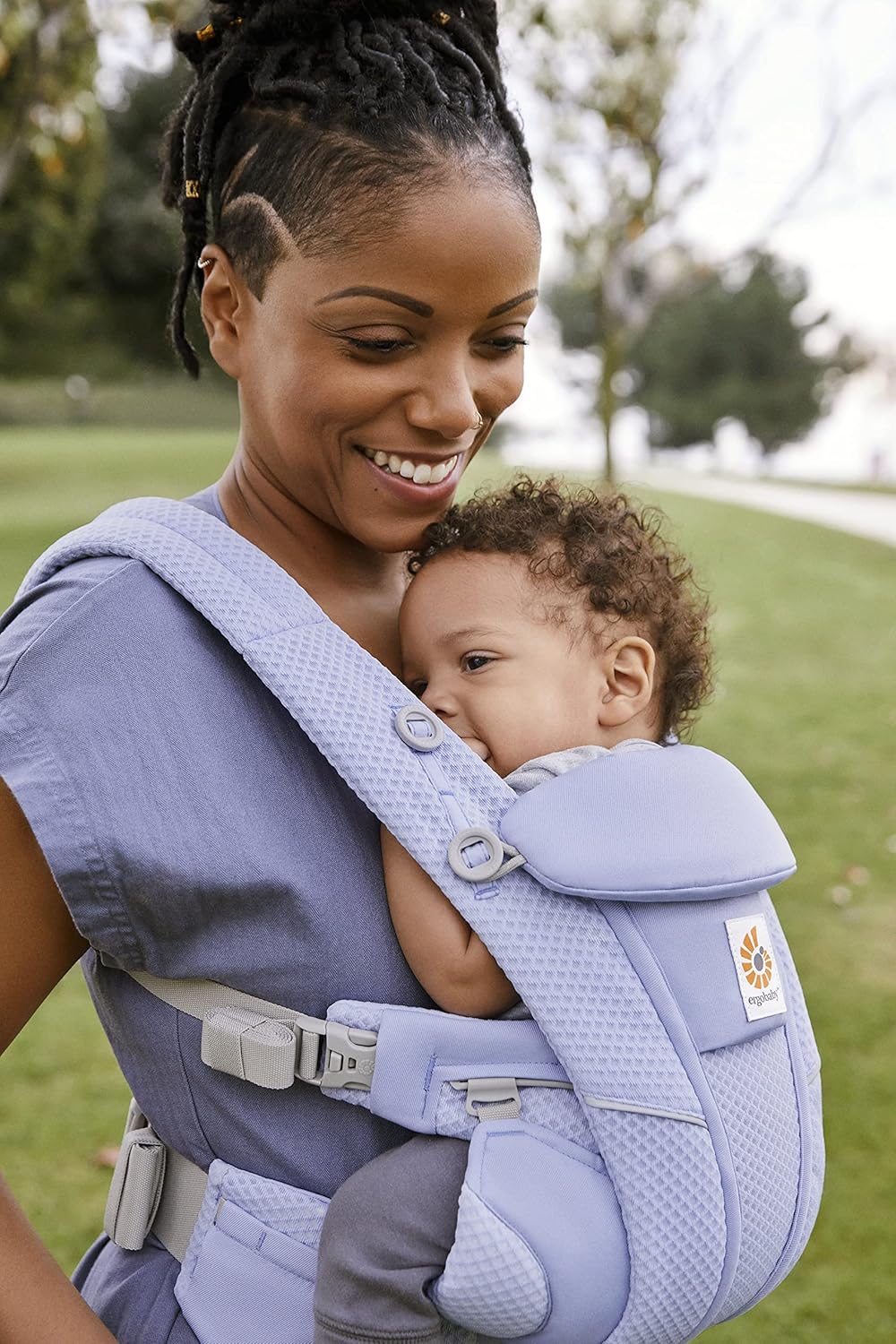 Ergobaby Omni Breeze Portabebés para recién nacidos, desde el nacimiento hasta 20,4 kg, 4 posiciones, malla SoftFlex, posición ergonómica de transporte hacia delante y hacia atrás, azul lavanda