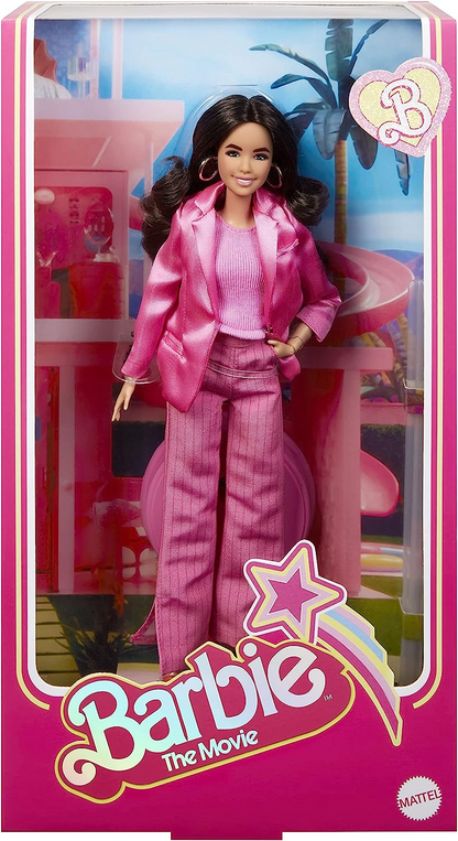 Barbie The Movie Doll, Gloria Collectible Vestindo terninho rosa Power de três peças com saltos de tiras e brincos dourados, HPJ98