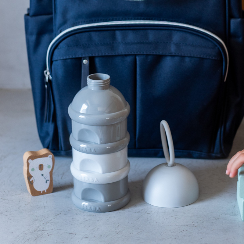 Béaba Contenedor de leche de fórmula apilado para almacenamiento de refrigerios gris