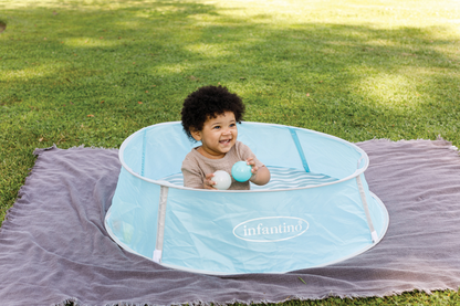 Infantino Piscina de bolinhas com dossel de proteção UV e rede mosquiteira