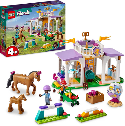 LEGO 41746 Conjunto de estábulos para pôneis de treinamento de cavalos Friends com 2 cavalos de brinquedo, minibonecas Aliya e Mia, presente para cuidar de animais para crianças, meninas e meninos com mais de 4 anos