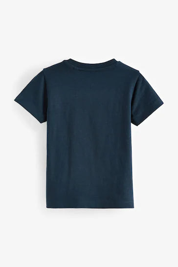 |Boy| Camiseta Estampada De Manga Curta Com Ajuste Relaxado - Navy/Red (3-16 anos)