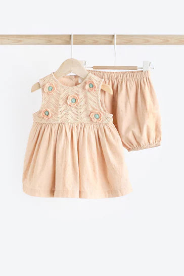 |Niña| Conjunto Vestido y Bloomer Beige con Detalle de Ganchillo para Bebé (0 meses a 2 años)