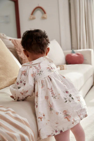 |Niña| Vestido blanco de tela floral/hada para bebé con medias (0 meses a 2 años)