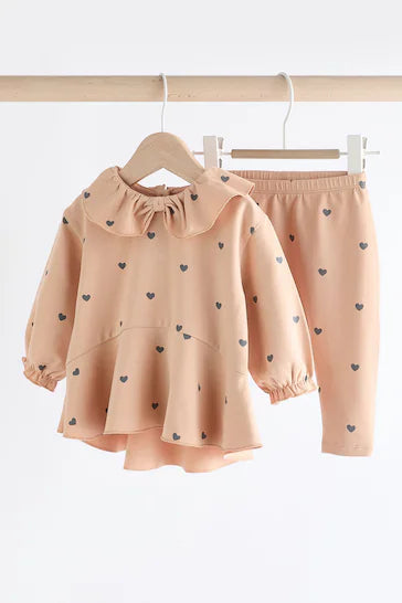 |BabyGirl| Conjunto De Blusa e Leggings De Manga Comprida Com Babados Para Bebê - Estampa De Coração bege