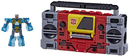 TRANSFORMERS - Kingdom Voyager WFC-K44 Autobot