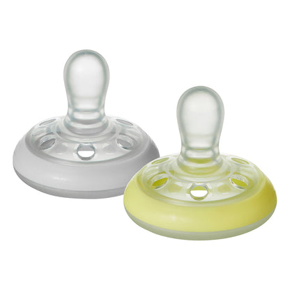 Tommee Tippee Chupetas Formato do Peito Materno Noturnas - Kit com 2 - 6-18m